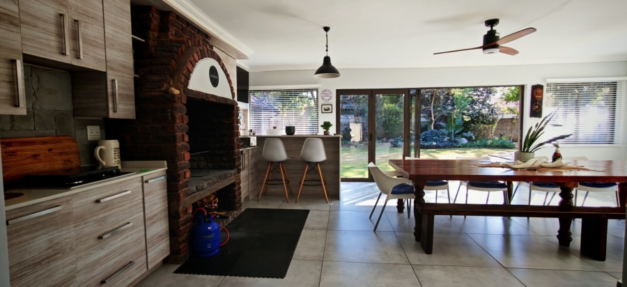 7 Bedroom Property for Sale in Brackenhurst Gauteng