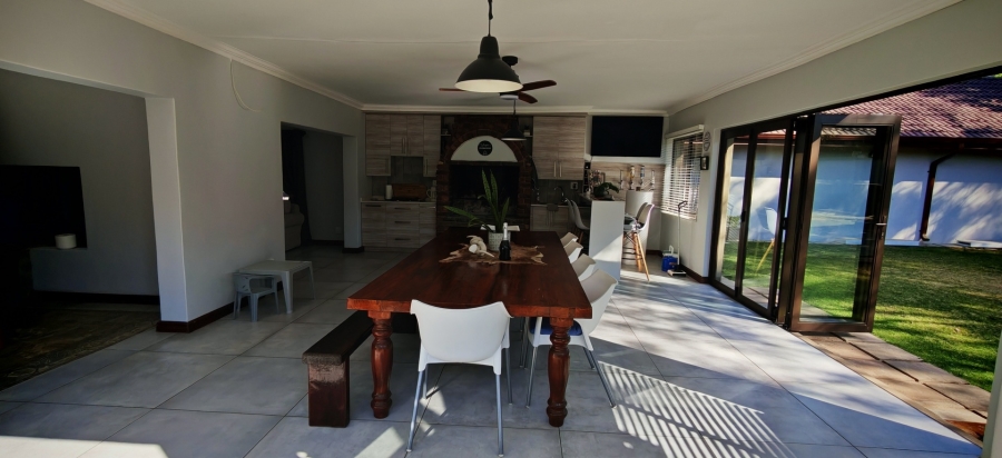 7 Bedroom Property for Sale in Brackenhurst Gauteng