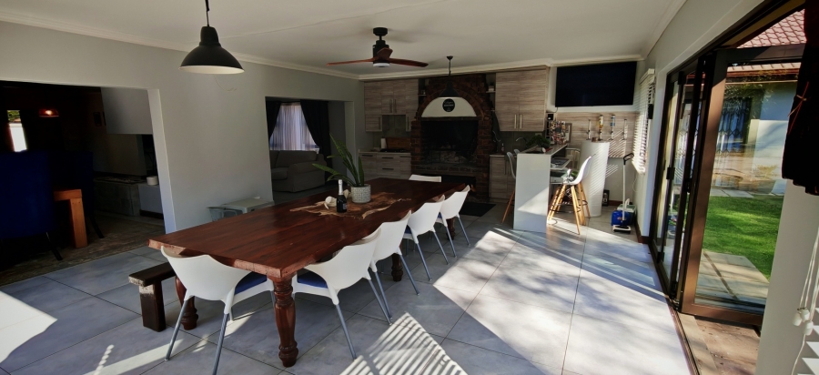 7 Bedroom Property for Sale in Brackenhurst Gauteng
