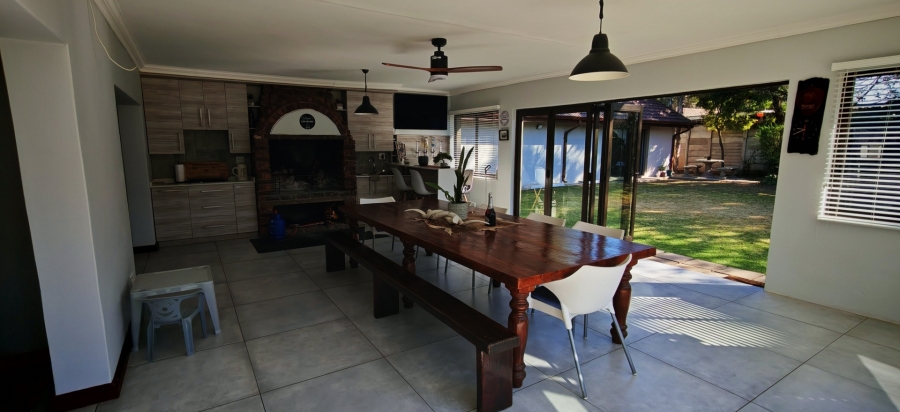 7 Bedroom Property for Sale in Brackenhurst Gauteng