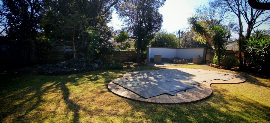 7 Bedroom Property for Sale in Brackenhurst Gauteng