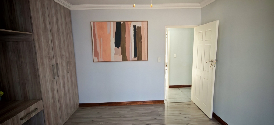 7 Bedroom Property for Sale in Brackenhurst Gauteng