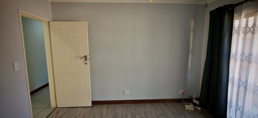 7 Bedroom Property for Sale in Brackenhurst Gauteng
