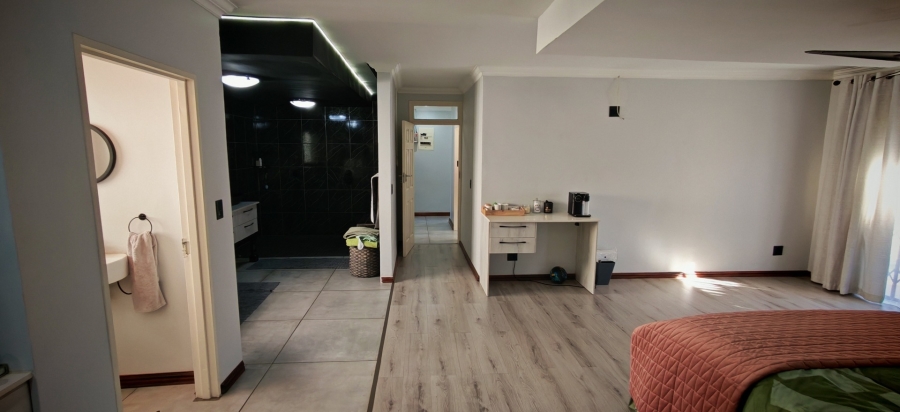 7 Bedroom Property for Sale in Brackenhurst Gauteng