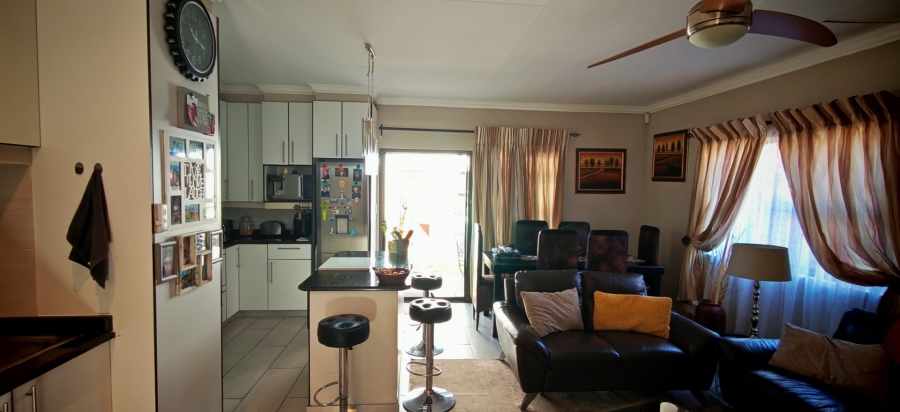 7 Bedroom Property for Sale in Brackenhurst Gauteng