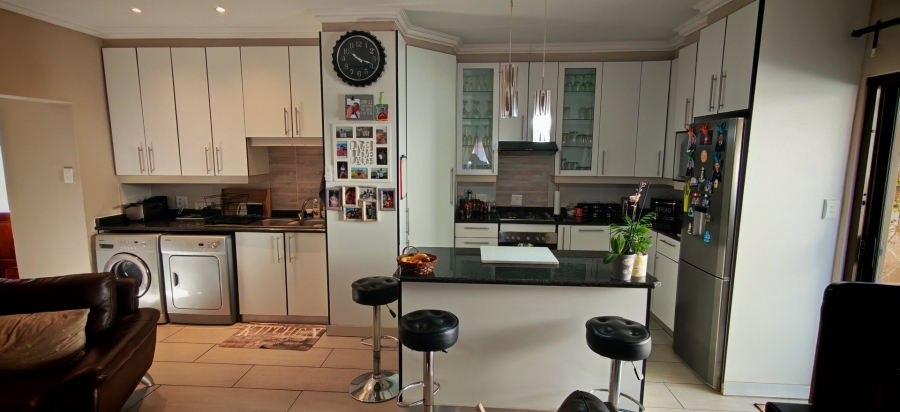 7 Bedroom Property for Sale in Brackenhurst Gauteng