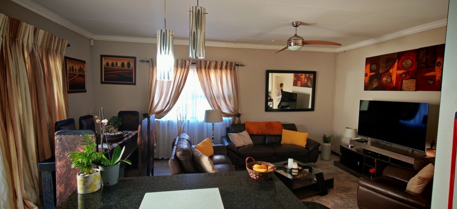 7 Bedroom Property for Sale in Brackenhurst Gauteng
