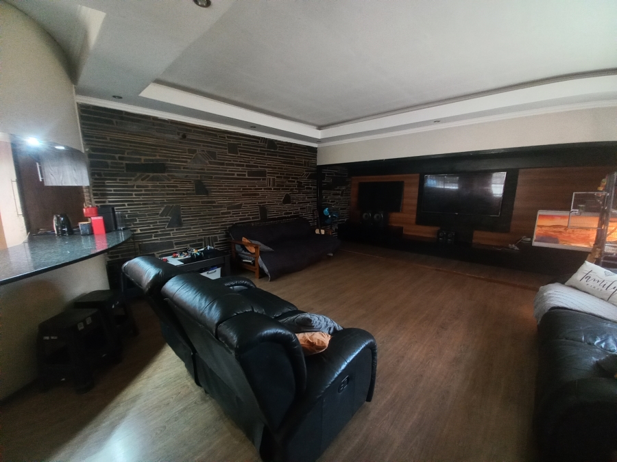 4 Bedroom Property for Sale in Wonderboom South Gauteng