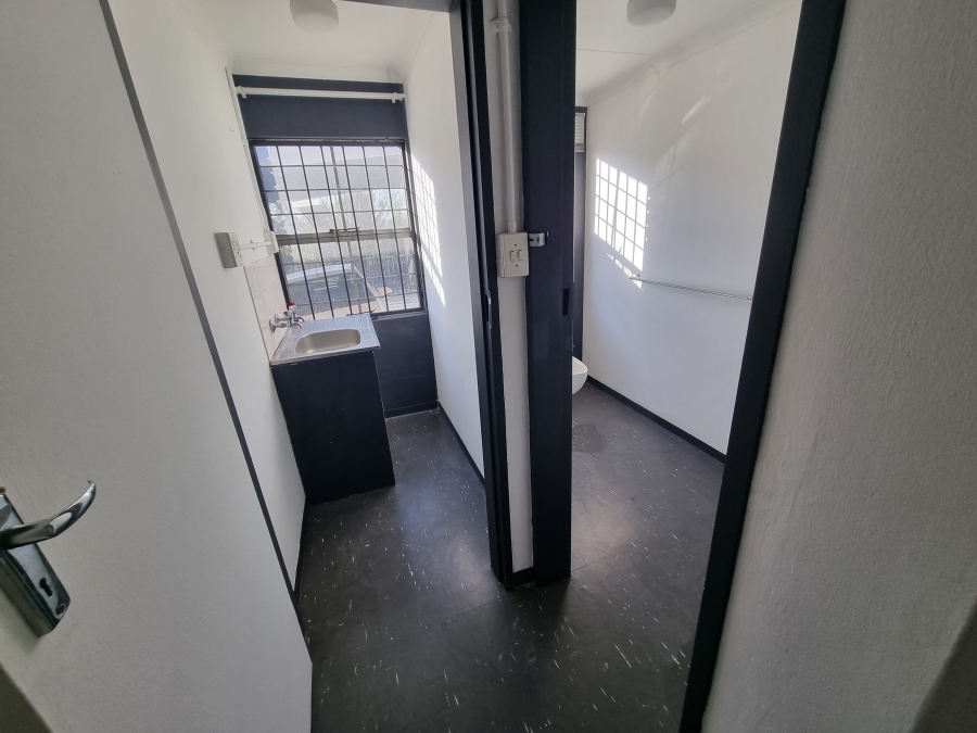To Let Commercial Property for Rent in Highveld Business Park Gauteng