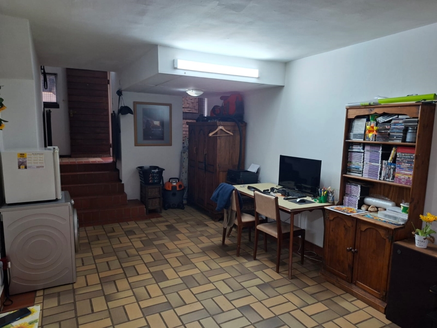 3 Bedroom Property for Sale in Die Wilgers Gauteng