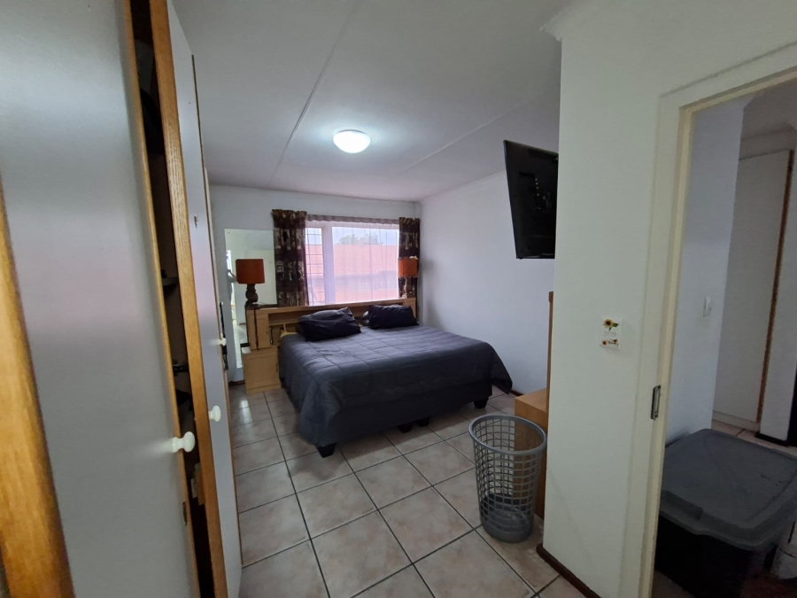 3 Bedroom Property for Sale in Die Wilgers Gauteng