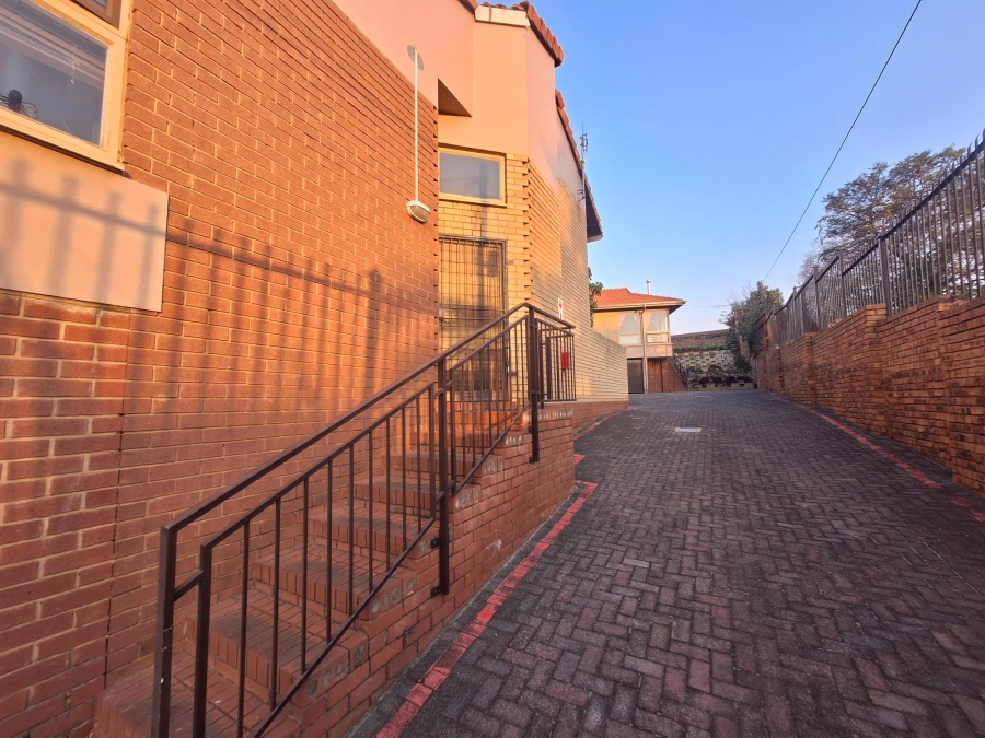 3 Bedroom Property for Sale in Die Wilgers Gauteng