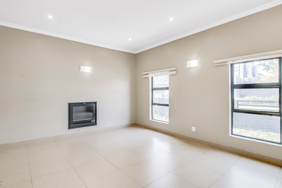 To Let 5 Bedroom Property for Rent in Copperleaf Estate Gauteng