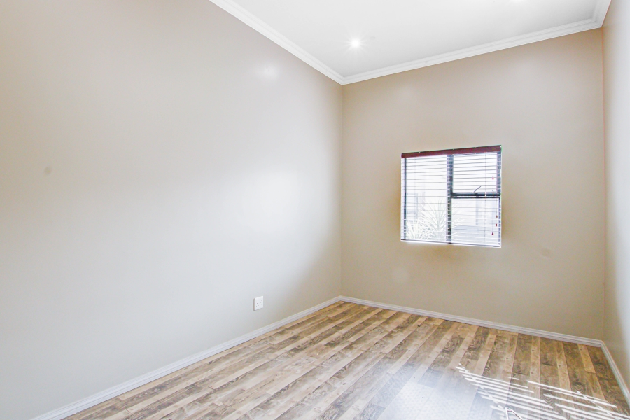 To Let 5 Bedroom Property for Rent in Copperleaf Estate Gauteng
