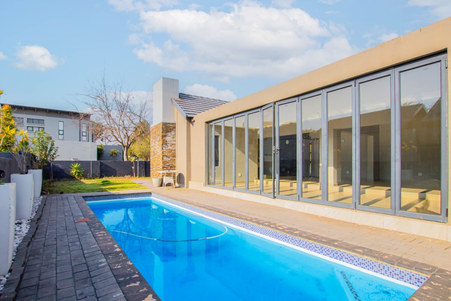 To Let 5 Bedroom Property for Rent in Copperleaf Estate Gauteng