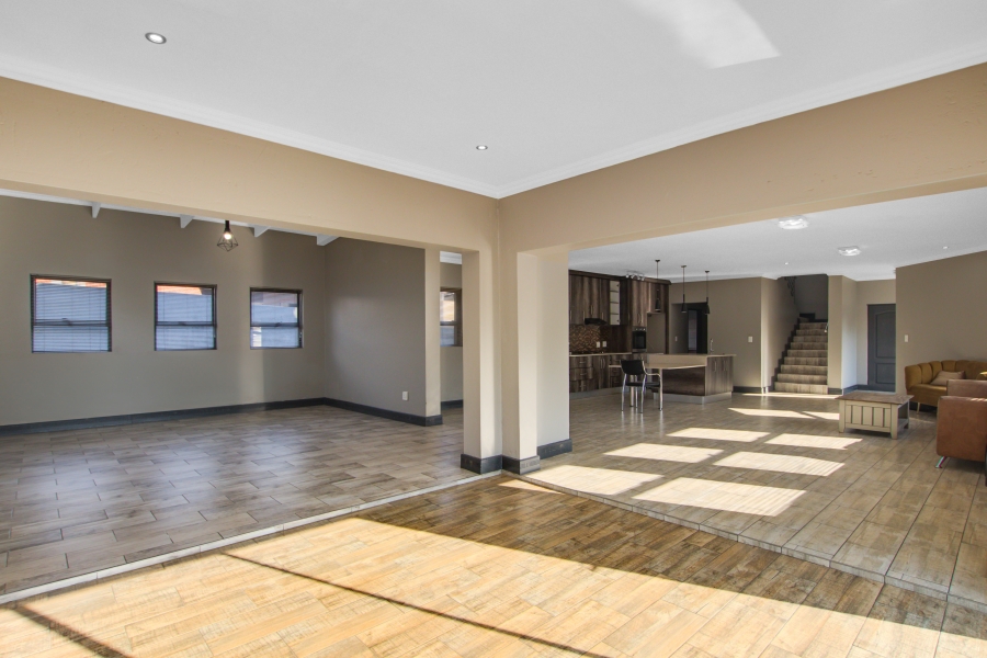 To Let 4 Bedroom Property for Rent in Copperleaf Estate Gauteng