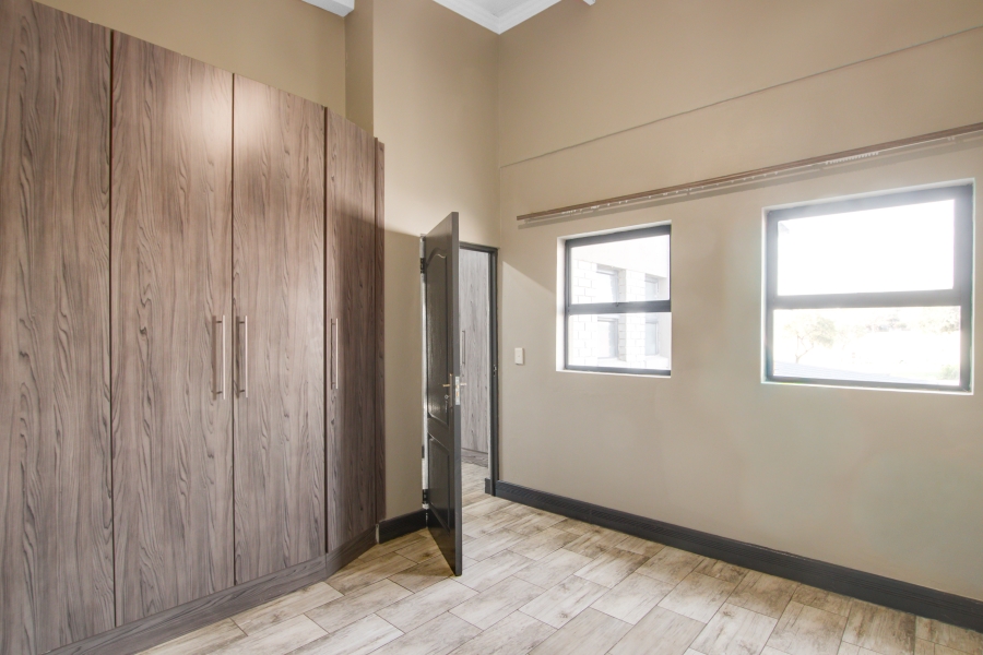 To Let 4 Bedroom Property for Rent in Copperleaf Estate Gauteng