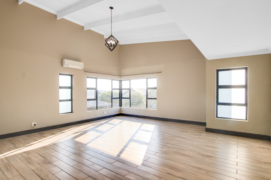 To Let 4 Bedroom Property for Rent in Copperleaf Estate Gauteng