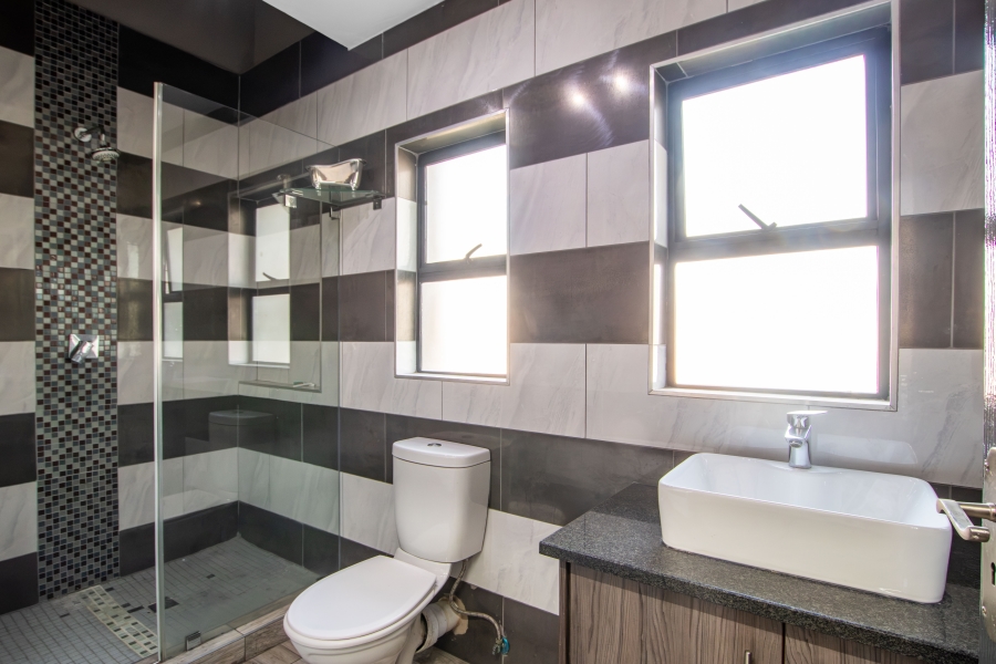 To Let 4 Bedroom Property for Rent in Copperleaf Estate Gauteng