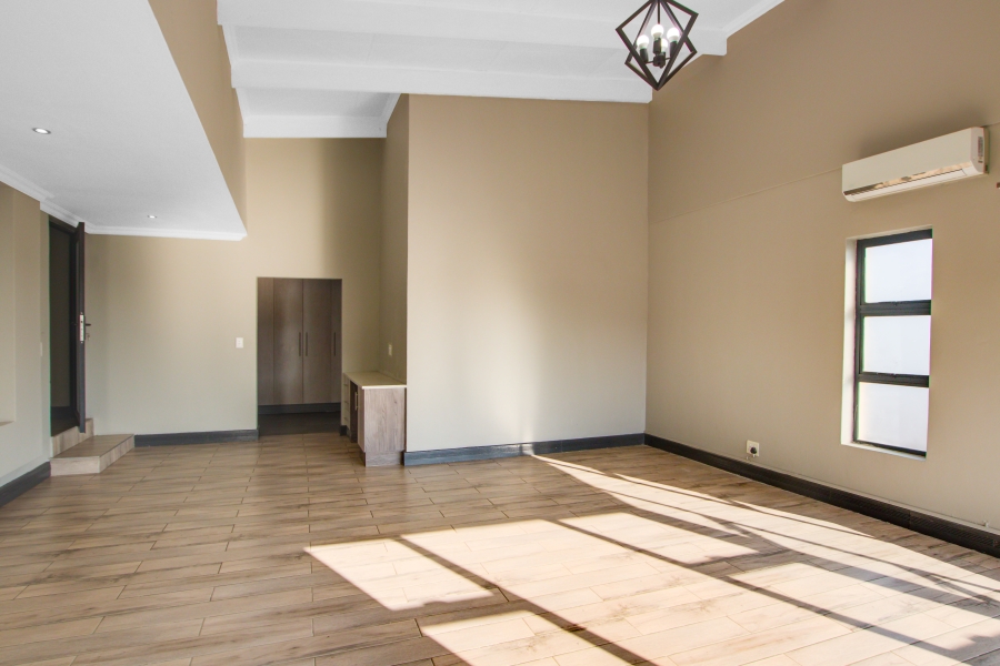 To Let 4 Bedroom Property for Rent in Copperleaf Estate Gauteng
