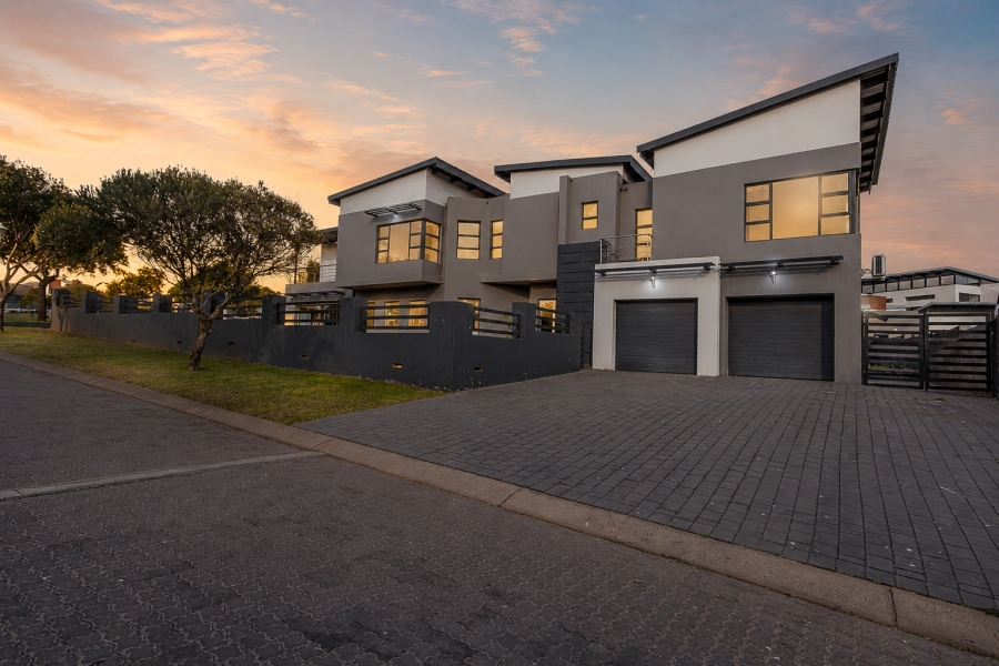 To Let 4 Bedroom Property for Rent in Copperleaf Estate Gauteng