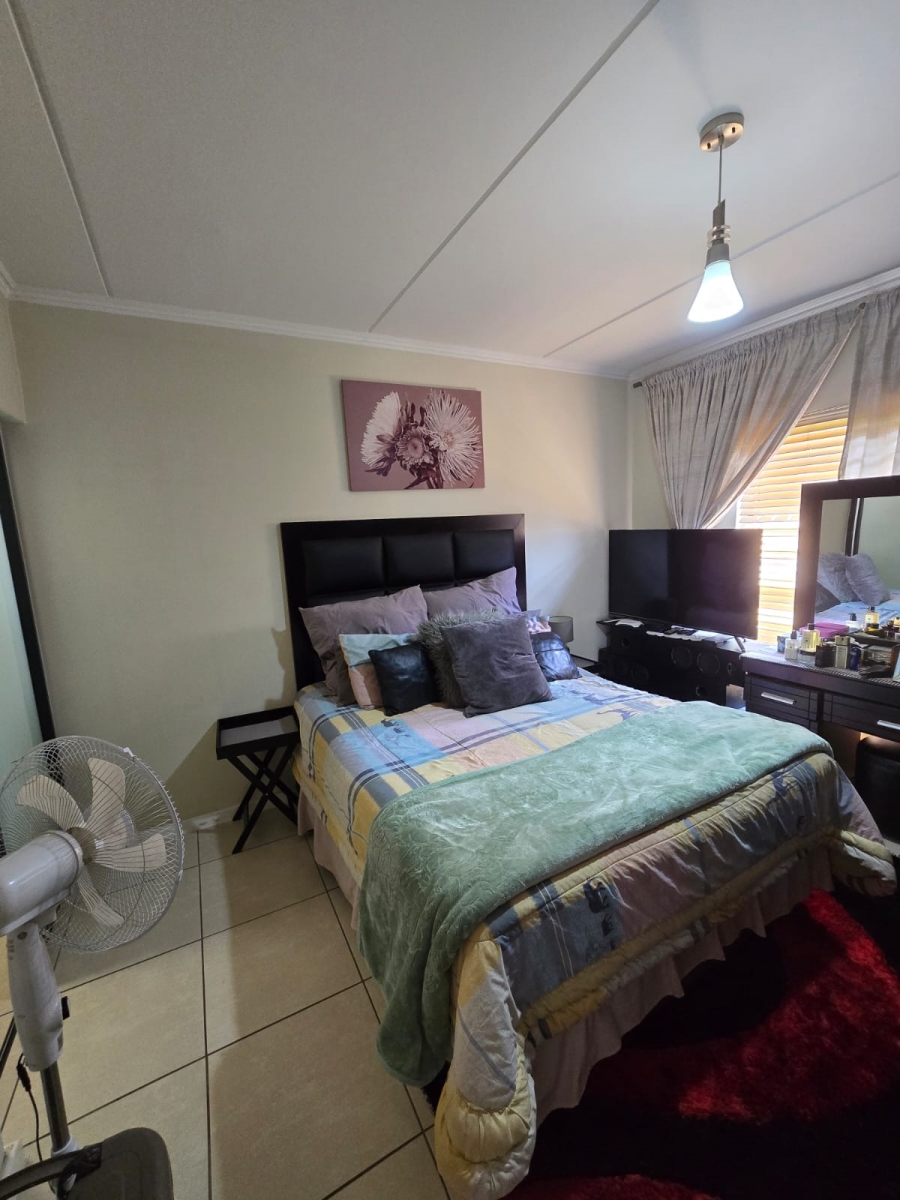 To Let 3 Bedroom Property for Rent in Greenstone Hill Gauteng
