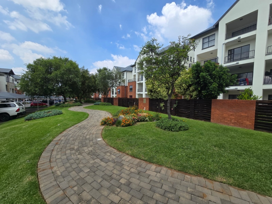 To Let 3 Bedroom Property for Rent in Greenstone Hill Gauteng