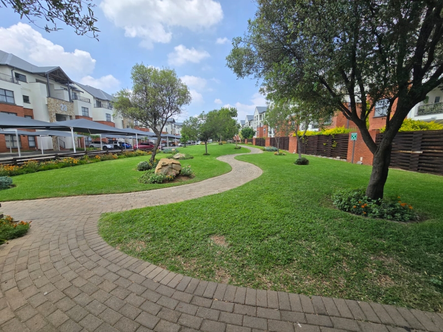 To Let 3 Bedroom Property for Rent in Greenstone Hill Gauteng