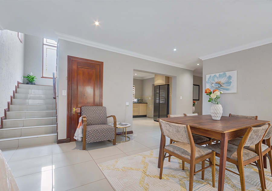 4 Bedroom Property for Sale in Broadacres Gauteng