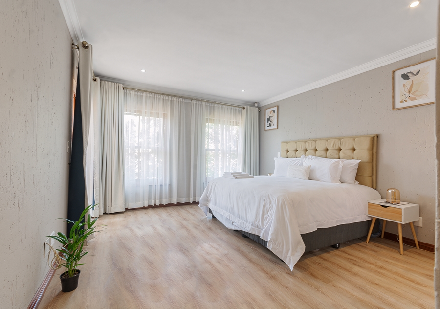 4 Bedroom Property for Sale in Broadacres Gauteng