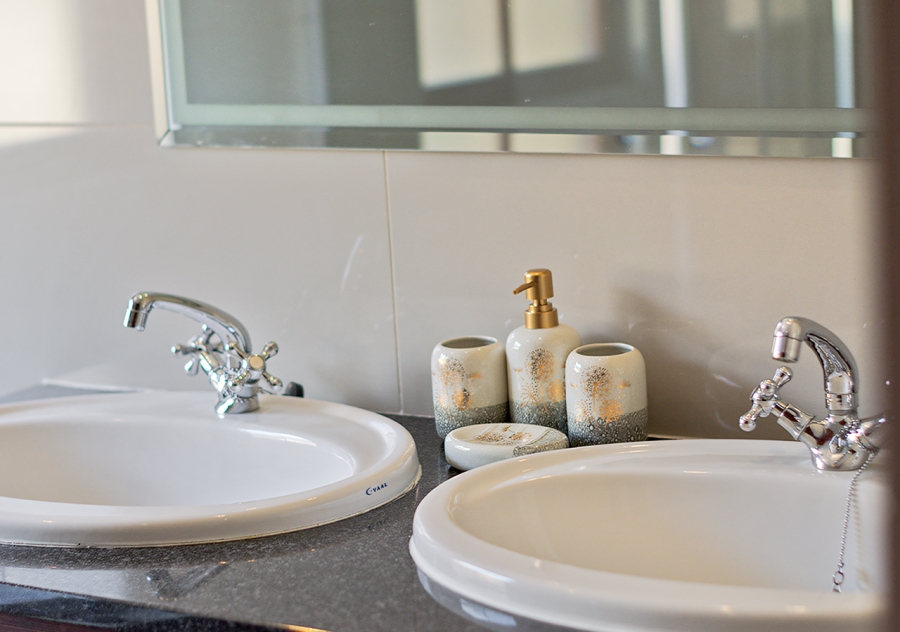 4 Bedroom Property for Sale in Broadacres Gauteng