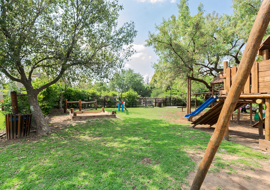 4 Bedroom Property for Sale in Broadacres Gauteng