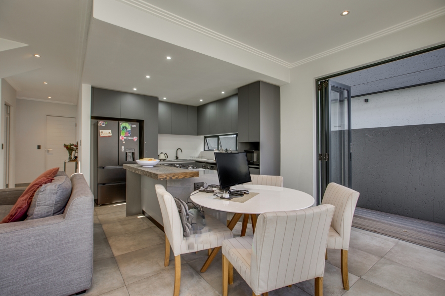 To Let 4 Bedroom Property for Rent in Bryanston Gauteng