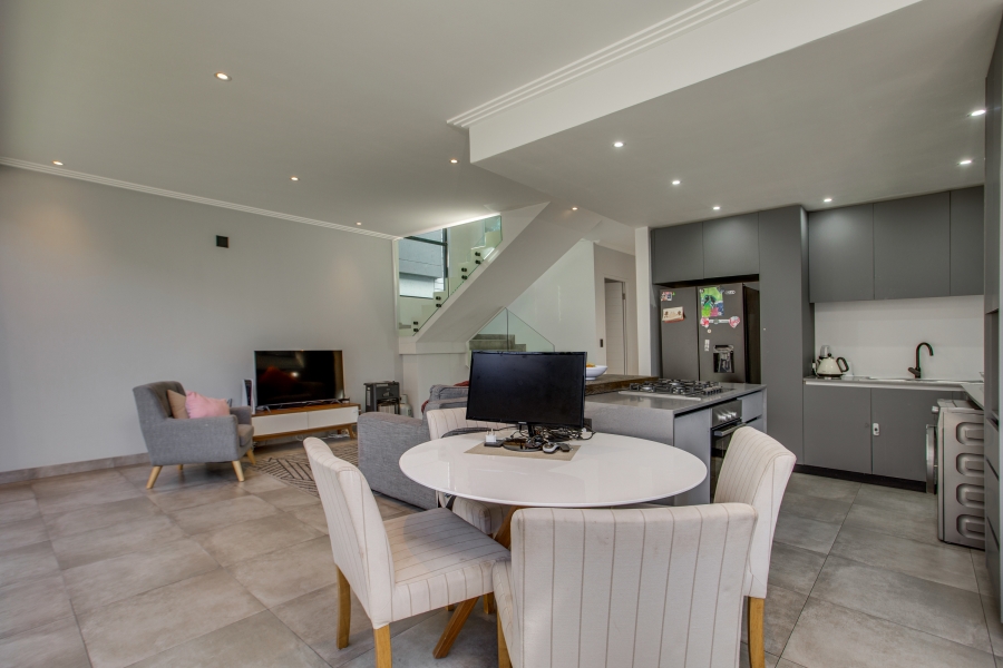 To Let 4 Bedroom Property for Rent in Bryanston Gauteng
