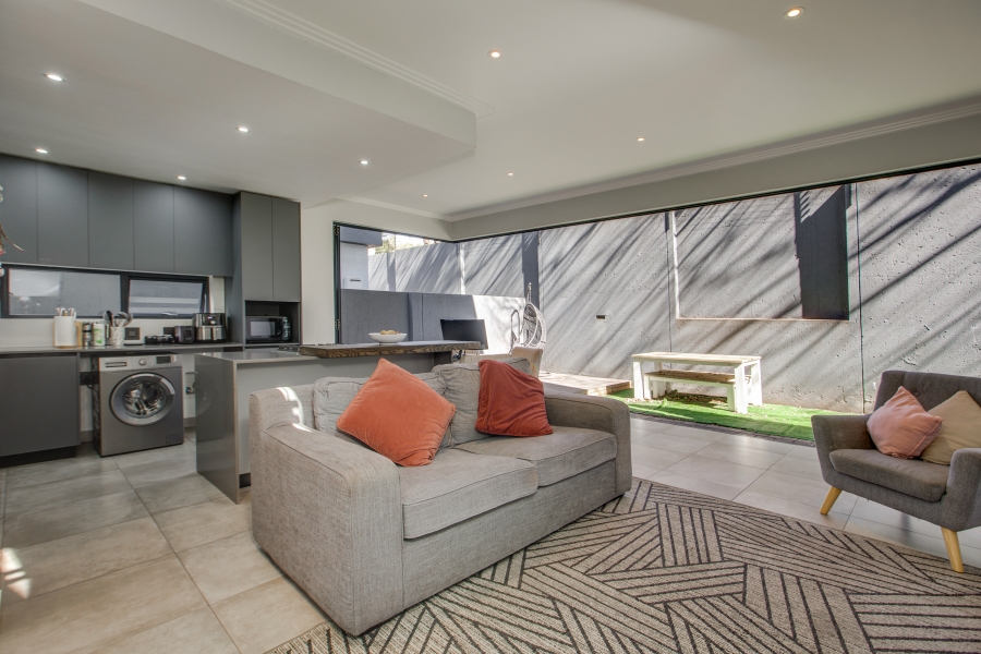To Let 4 Bedroom Property for Rent in Bryanston Gauteng