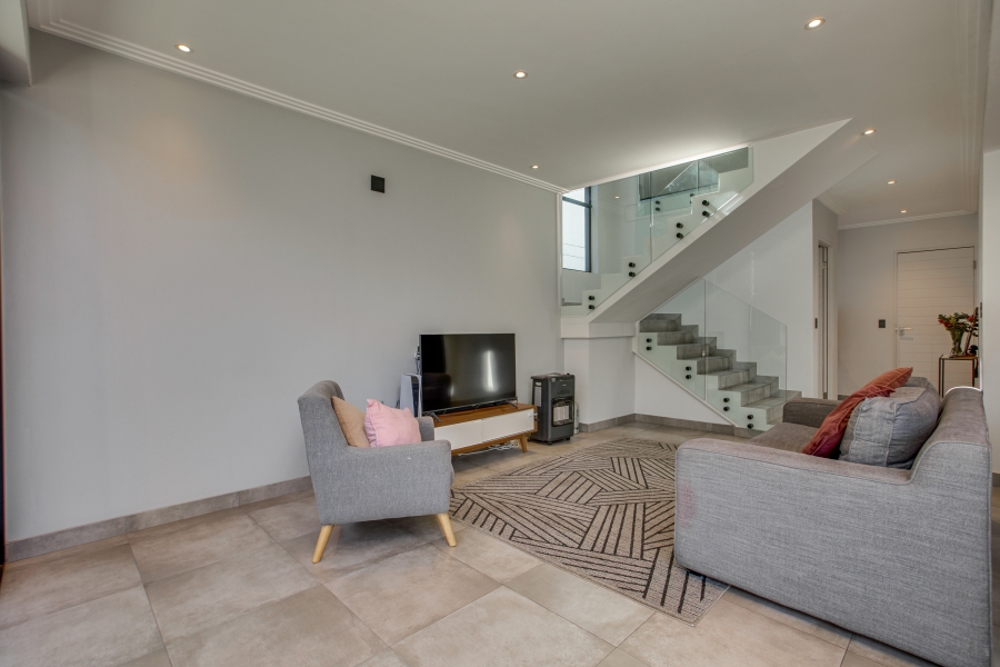 To Let 4 Bedroom Property for Rent in Bryanston Gauteng