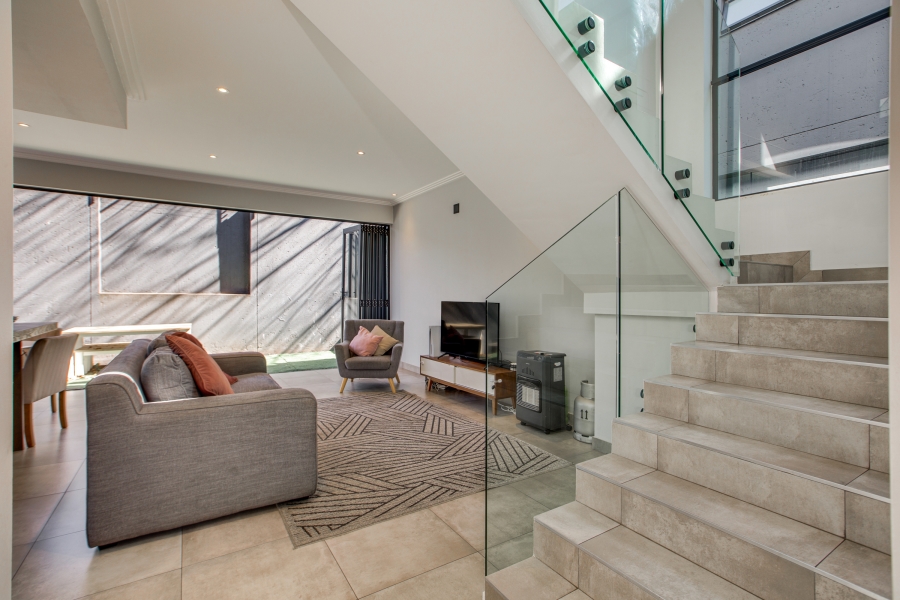 To Let 4 Bedroom Property for Rent in Bryanston Gauteng
