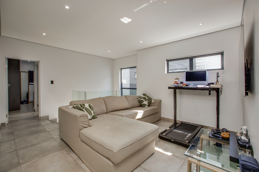 To Let 4 Bedroom Property for Rent in Bryanston Gauteng