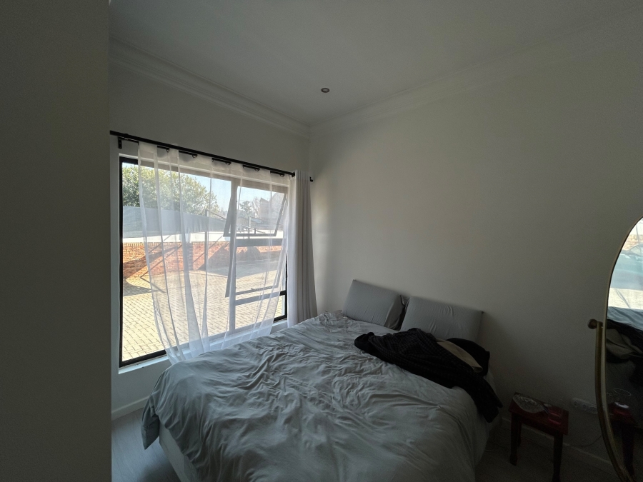 2 Bedroom Property for Sale in Linden Gauteng