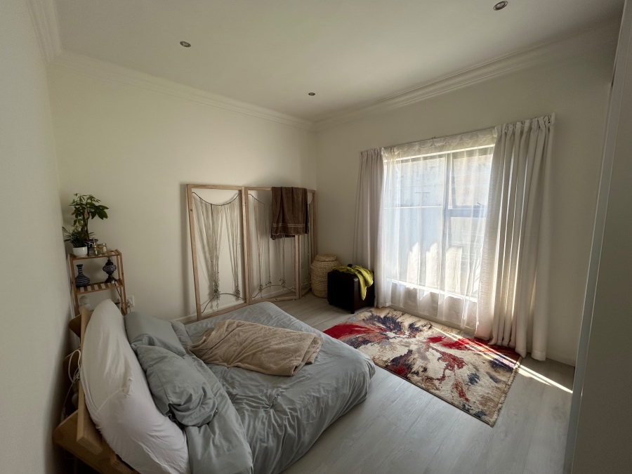 2 Bedroom Property for Sale in Linden Gauteng