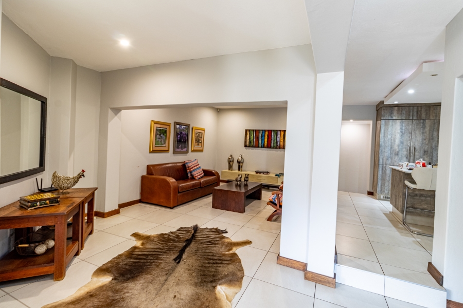 To Let 4 Bedroom Property for Rent in Silver Lakes Golf Estate Gauteng