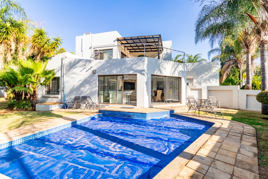 To Let 4 Bedroom Property for Rent in Silver Lakes Golf Estate Gauteng