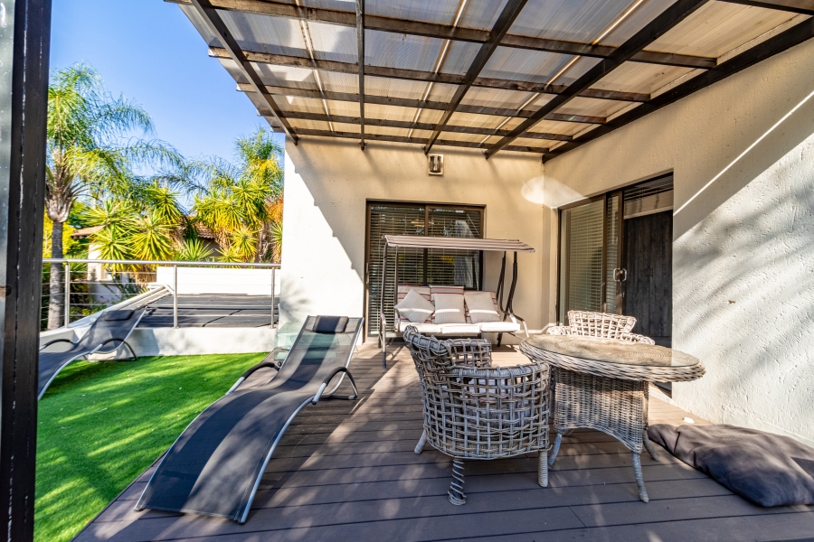To Let 4 Bedroom Property for Rent in Silver Lakes Golf Estate Gauteng