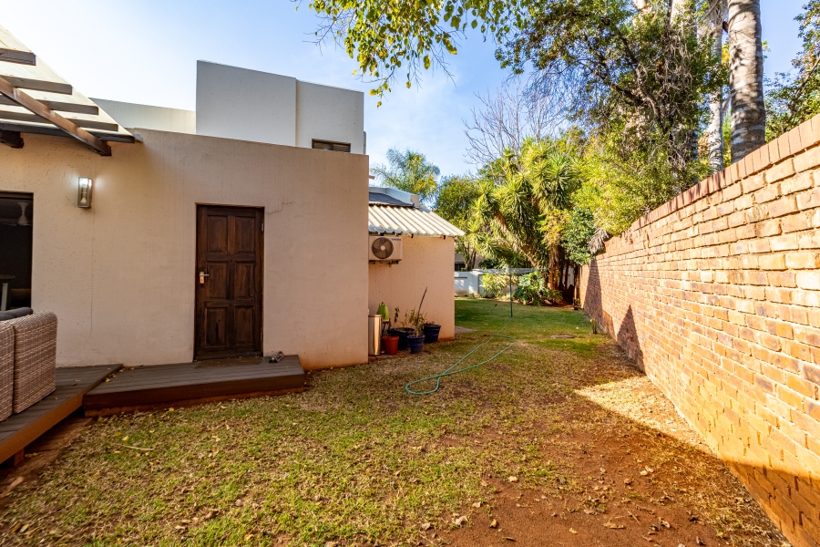 To Let 4 Bedroom Property for Rent in Silver Lakes Golf Estate Gauteng
