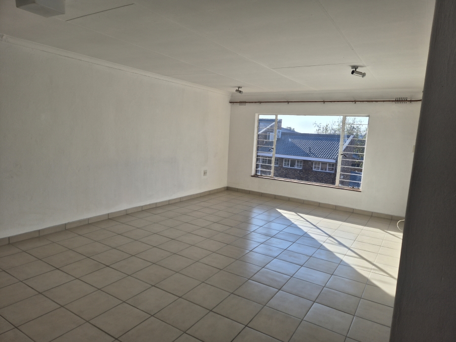 To Let 3 Bedroom Property for Rent in Fairland Gauteng