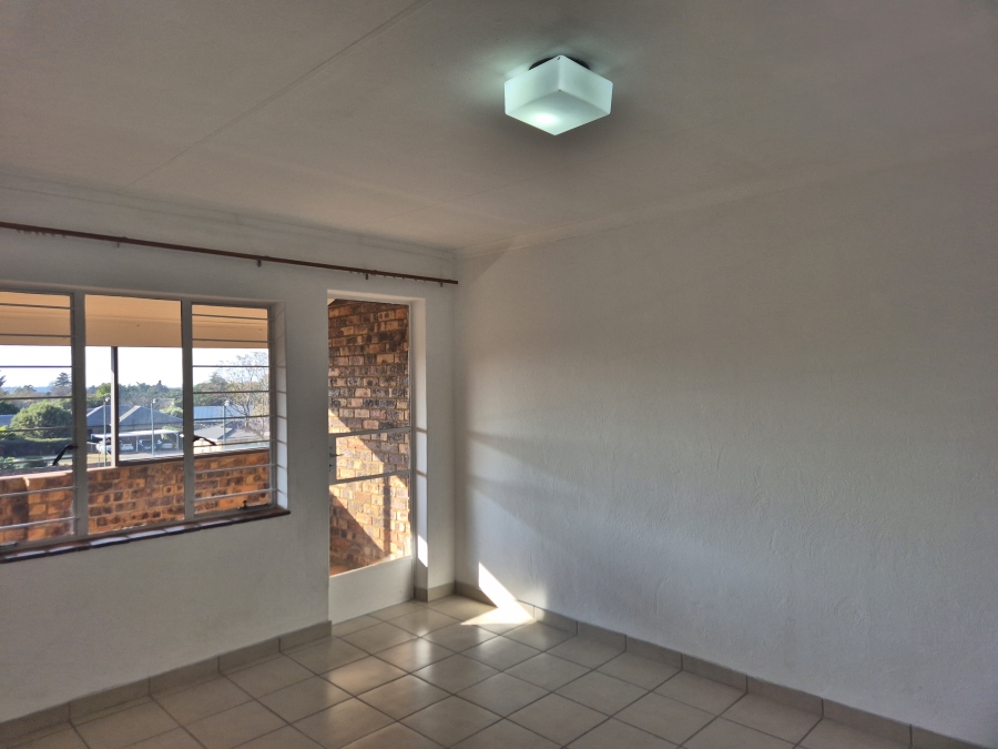 To Let 3 Bedroom Property for Rent in Fairland Gauteng