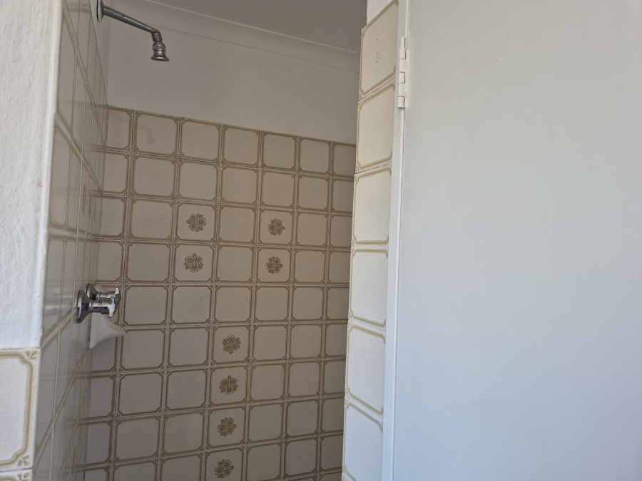 To Let 3 Bedroom Property for Rent in Fairland Gauteng