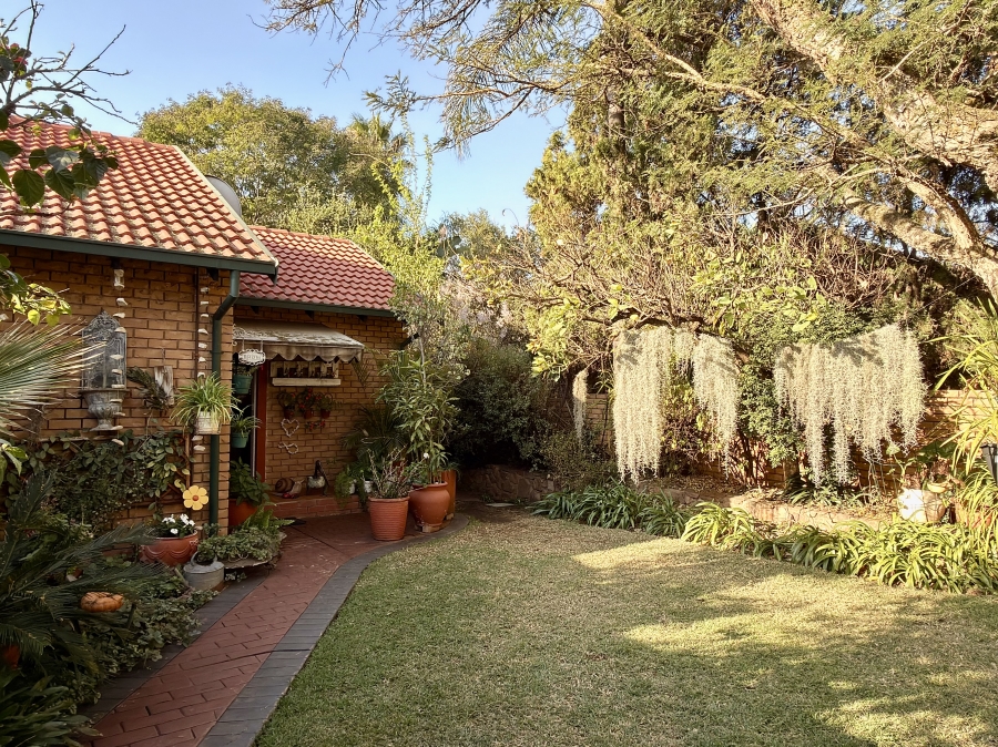 3 Bedroom Property for Sale in Val de Grace Gauteng