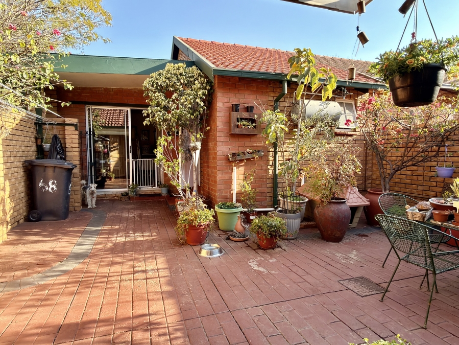 3 Bedroom Property for Sale in Val de Grace Gauteng