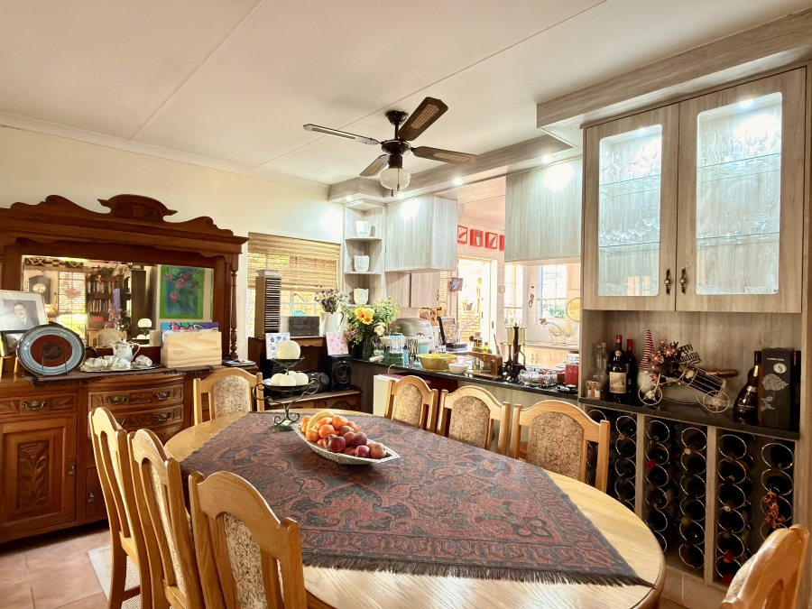 3 Bedroom Property for Sale in Val de Grace Gauteng